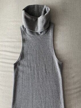 Banana Republic Grey Sleeveless